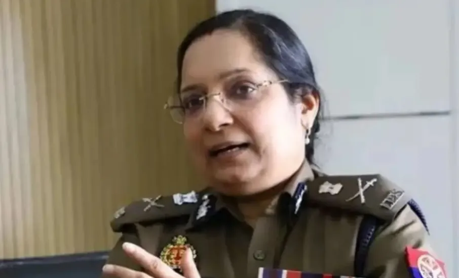 Police Transfer: नोएडा में तीन पुलिस अधिकारियों की जिम्मेदारियों में बदलाव, नई तैनाती Police Transfer: नोएडा में तीन पुलिस अधिकारियों की जिम्मेदारियों में बदलाव, नई तैनाती