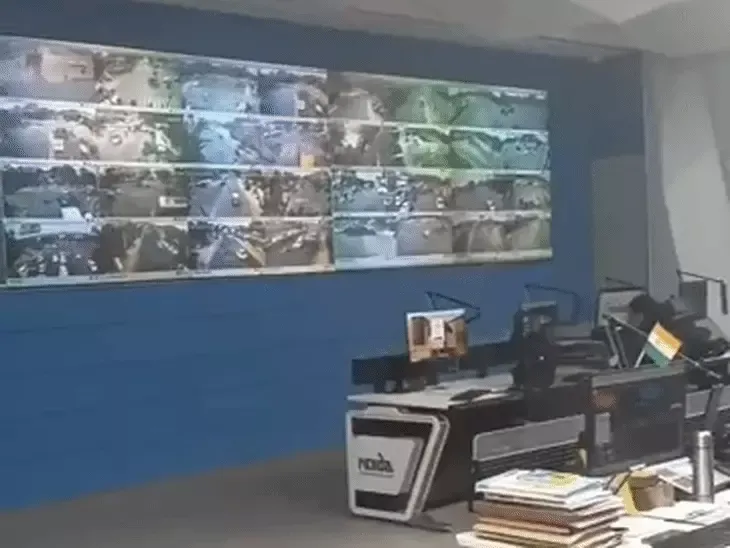 Noida Safe City Project: 217 करोड़ की योजना का टेंडर जारी, शहर में लगेंगे 2200 हाईटेक CCTV कैमरे; अलग बनेगा कंट्रोल रूम Noida Safe City Project: 217 करोड़ की योजना का टेंडर जारी, शहर में लगेंगे 2200 हाईटेक CCTV कैमरे; अलग बनेगा कंट्रोल रूम
