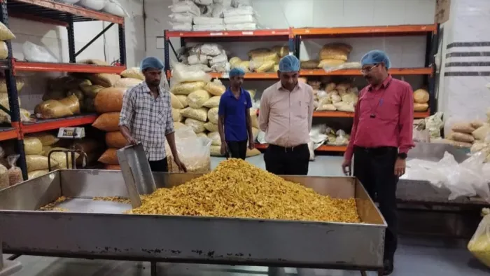 Food Adulteration: त्योहारों से पहले मिलावटखोरों पर सख्त कार्रवाई की मांग, फोनरवा ने डीएम को लिखा पत्र Food Adulteration: त्योहारों से पहले मिलावटखोरों पर सख्त कार्रवाई की मांग, फोनरवा ने डीएम को लिखा पत्र