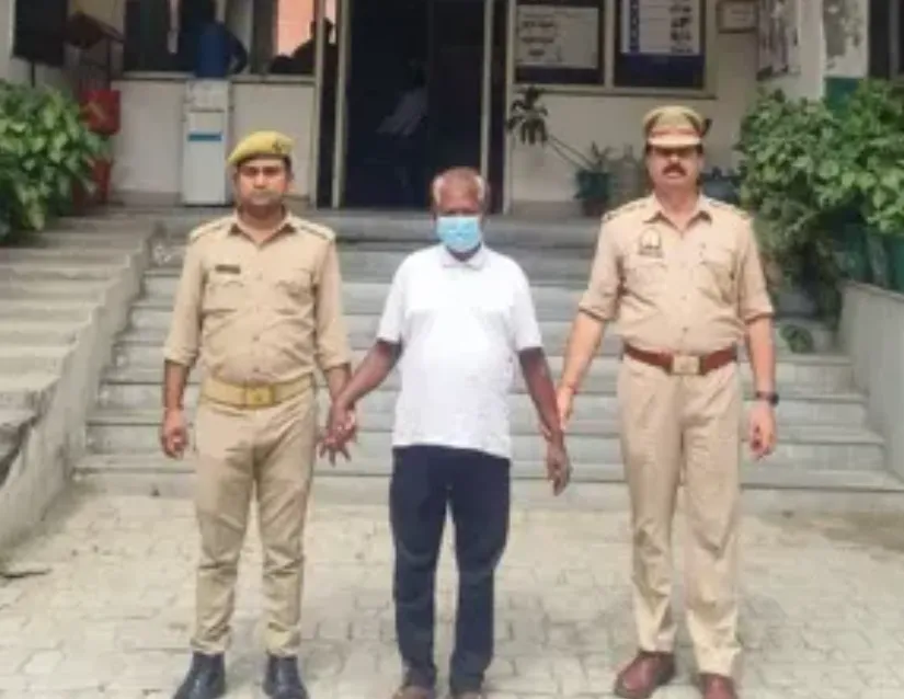 Noida Crime: पत्नी को आत्महत्या के लिए उकसाने के आरोप में 59 वर्षीय आरोपी गिरफ्तार Noida Crime: पत्नी को आत्महत्या के लिए उकसाने के आरोप में 59 वर्षीय आरोपी गिरफ्तार