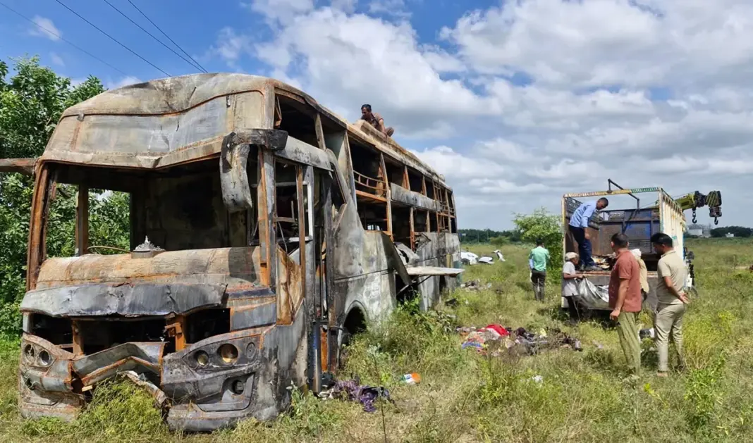 Bus Fire Tragedy: ग्रेनो बस अग्निकांड में ओमप्रकाश के रूप में नौवें मृतक की पहचान, सभी शवों की शिनाख्त पूरी Bus Fire Tragedy: ग्रेनो बस अग्निकांड में ओमप्रकाश के रूप में नौवें मृतक की पहचान, सभी शवों की शिनाख्त पूरी