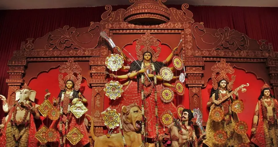 Durga Puja 2026: नोएडा में ‘देवी मां का दिव्य मंदिर’ थीम पर सजेगा दुर्गा पूजा पंडाल Durga Puja 2026: नोएडा में ‘देवी मां का दिव्य मंदिर’ थीम पर सजेगा दुर्गा पूजा पंडाल