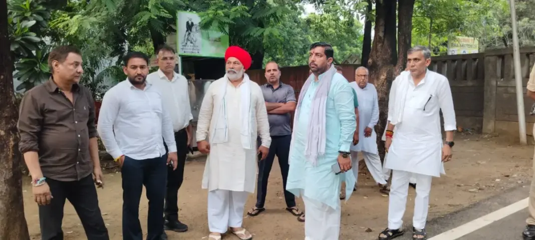 Farmers Protest: नोएडा में 14 सितंबर से बड़ा किसान आंदोलन, राकेश टिकैत के नेतृत्व में तीनों प्राधिकरणों के खिलाफ मोर्चा Farmers Protest: नोएडा में 14 सितंबर से बड़ा किसान आंदोलन, राकेश टिकैत के नेतृत्व में तीनों प्राधिकरणों के खिलाफ मोर्चा