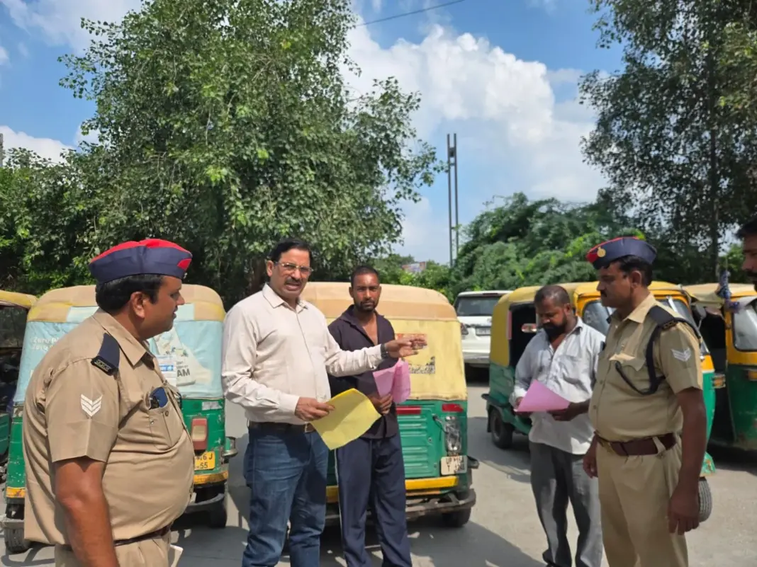 End of Life Vehicles: नोएडा में 10 साल पुराने डीजल और 15 साल पुराने पेट्रोल वाहनों पर कार्रवाई, 650 से अधिक वाहन जब्त End of Life Vehicles: नोएडा में 10 साल पुराने डीजल और 15 साल पुराने पेट्रोल वाहनों पर कार्रवाई, 650 से अधिक वाहन जब्त