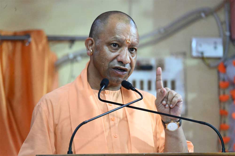 Lucknow : योगी सरकार की चार सदस्यीय टीम परखेगी आयुष्मान अस्पताल की सुविधाओं की हकीकत Lucknow : योगी सरकार की चार सदस्यीय टीम परखेगी आयुष्मान अस्पताल की सुविधाओं की हकीकत