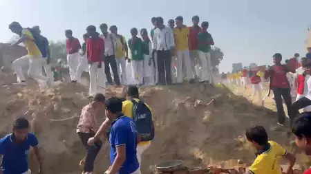Land Dispute: दनकौर के बिहारीलाल इंटर कॉलेज की जमीन पर कब्जे के आरोप, छात्रों ने किया विरोध Land Dispute: दनकौर के बिहारीलाल इंटर कॉलेज की जमीन पर कब्जे के आरोप, छात्रों ने किया विरोध