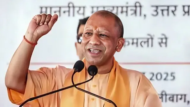 Lucknow : दशहरा पर अन्नदाता किसानों को मिलेगा योगी सरकार का उपहार Lucknow : दशहरा पर अन्नदाता किसानों को मिलेगा योगी सरकार का उपहार