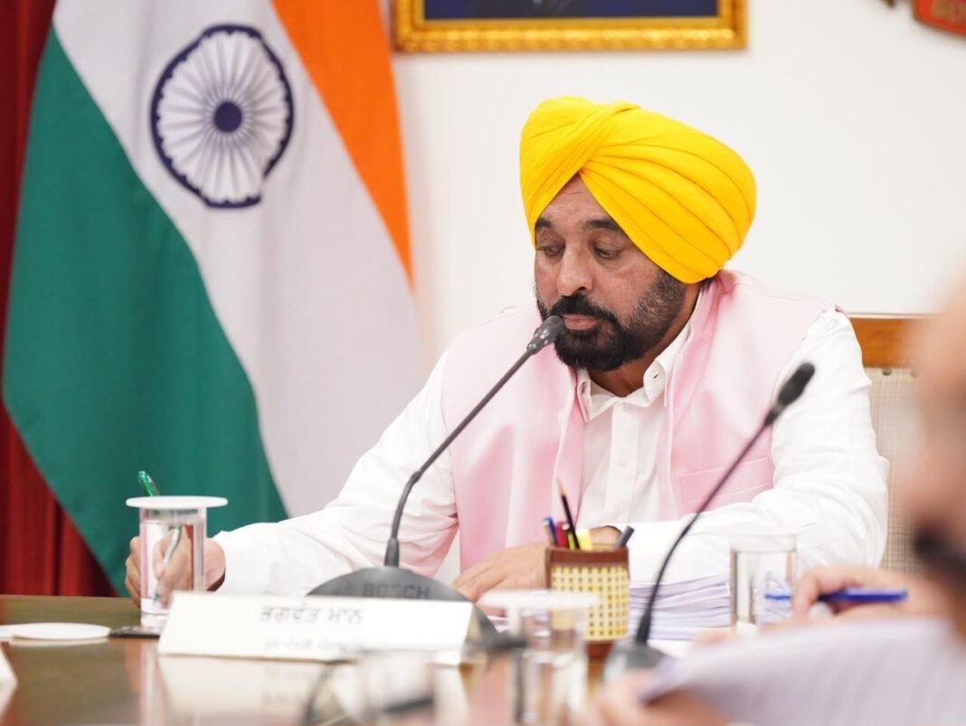 Chandigarh : मुख्यमंत्री भगवंत सिंह मान के नेतृत्व में पंजाब मंत्रिमंडल ने योजनाबद्ध और टिकाऊ विकास के लिए ‘रणजीतगढ़ डेवलपमेंट अथॉरिटी बिल, 2026’ को दी हरी झंडी Chandigarh : मुख्यमंत्री भगवंत सिंह मान के नेतृत्व में पंजाब मंत्रिमंडल ने योजनाबद्ध और टिकाऊ विकास के लिए ‘रणजीतगढ़ डेवलपमेंट अथॉरिटी बिल, 2026’ को दी हरी झंडी
