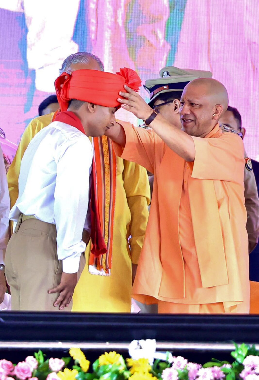 Bareilly : सीएम की सौगात, ग्राम प्रहरियों का बढ़ाया मानदेय, अब मिलेंगे 3500 रुपये Bareilly : सीएम की सौगात, ग्राम प्रहरियों का बढ़ाया मानदेय, अब मिलेंगे 3500 रुपये