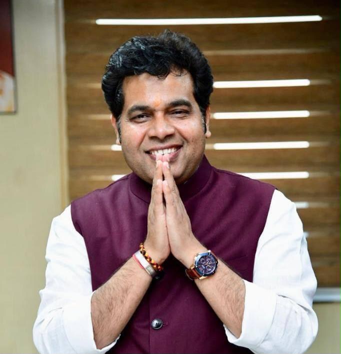 Mathura : अमेरिका से आए लोग दिल्ली में फैला रहे अराजकता, श्रीकांत शर्मा का विपक्ष पर हमला Mathura : अमेरिका से आए लोग दिल्ली में फैला रहे अराजकता, श्रीकांत शर्मा का विपक्ष पर हमला