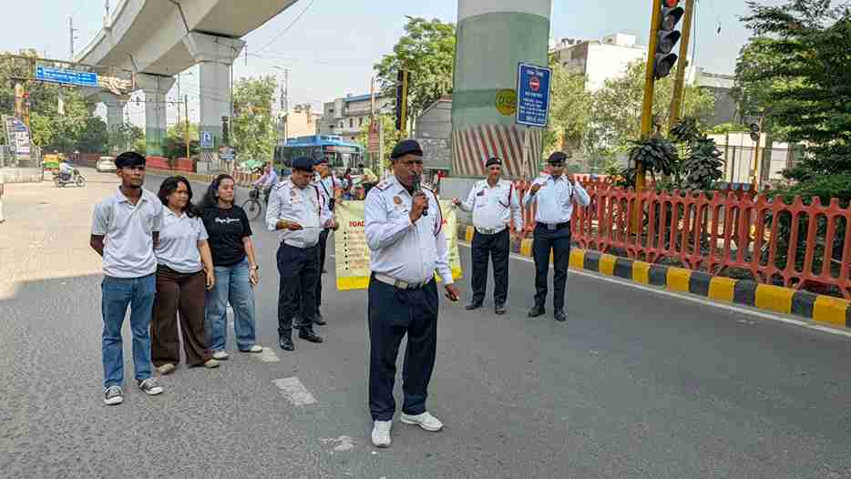 Krishna Nagar Road Safety, Delhi Traffic Police, Surakshit Safar Campaign, Road Safety Awareness, Street Play Delhi