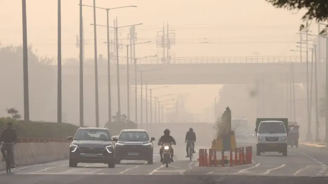 Greater Noida AQI: लगातार तीसरे दिन खराब श्रेणी में रही ग्रेटर नोएडा की हवा, AQI 205 दर्ज Greater Noida AQI: लगातार तीसरे दिन खराब श्रेणी में रही ग्रेटर नोएडा की हवा, AQI 205 दर्ज