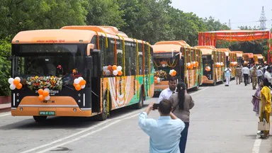 Noida Public Transport: नोएडा में 4 प्रमुख रूटों पर बनेंगे 94 आधुनिक बस स्टैंड, 100 ई-बसों के संचालन से सफर होगा आसान Noida Public Transport: नोएडा में 4 प्रमुख रूटों पर बनेंगे 94 आधुनिक बस स्टैंड, 100 ई-बसों के संचालन से सफर होगा आसान
