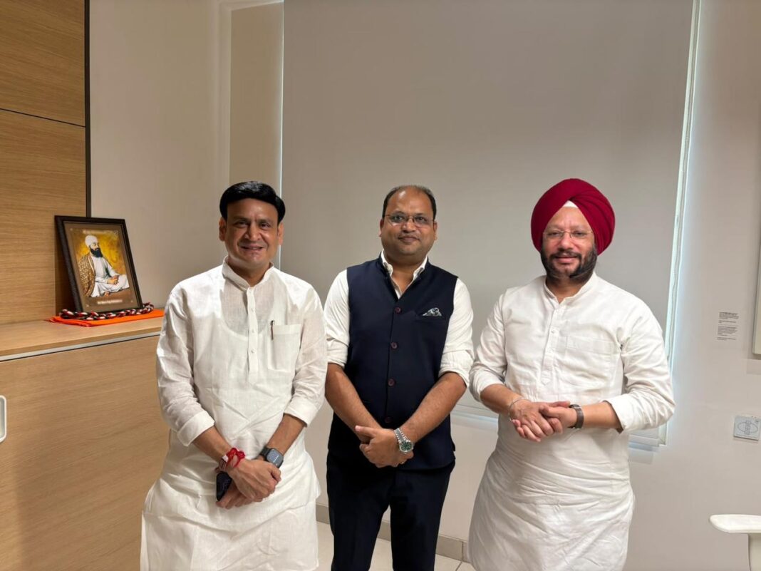 Uttar Pradesh Election 2027: नोएडा की सियासत में निखिल सिंघल के नाम की चर्चा, 2027 विधानसभा चुनाव से पहले राजनीतिक भूमिका को लेकर अटकलें Uttar Pradesh Election 2027: नोएडा की सियासत में निखिल सिंघल के नाम की चर्चा, 2027 विधानसभा चुनाव से पहले राजनीतिक भूमिका को लेकर अटकलें