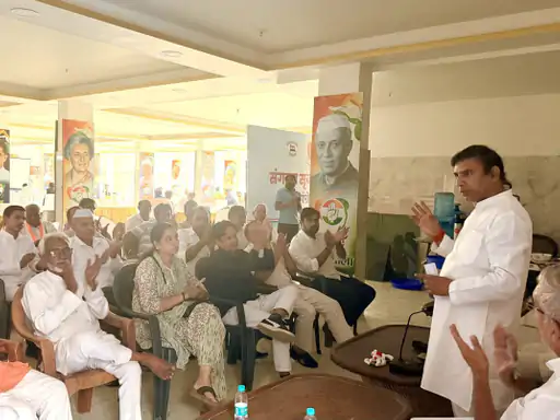 Congress Campaign: ग्रेटर नोएडा में गांव-गांव संपर्क करेंगे कांग्रेसी, किसान पदयात्रा की तैयारियां तेज Congress Campaign: ग्रेटर नोएडा में गांव-गांव संपर्क करेंगे कांग्रेसी, किसान पदयात्रा की तैयारियां तेज
