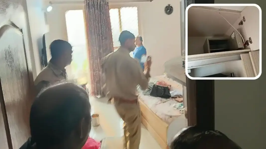 ATS Dolce Society Burglary: एटीएस डोल्से में बंद फ्लैट का ताला तोड़कर एक करोड़ के गहने चोरी, बदमाशों ने पहले पी शराब और मचाया उत्पात ATS Dolce Society Burglary: एटीएस डोल्से में बंद फ्लैट का ताला तोड़कर एक करोड़ के गहने चोरी, बदमाशों ने पहले पी शराब और मचाया उत्पात