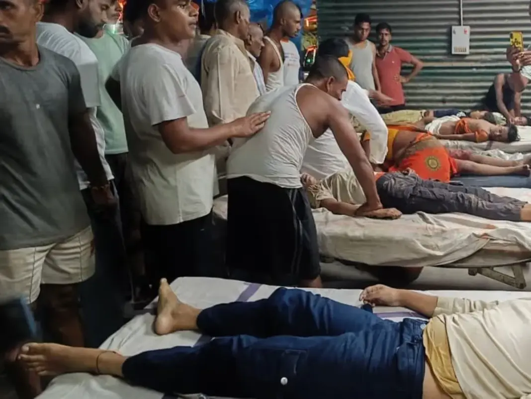Vaishali Boat Accident: बिहार में गंगा नदी में पलटी 20 लोगों से भरी नाव, 13 लोगों की मौत की खबर, राहत-बचाव अभियान जारी Vaishali Boat Accident, Bihar Ganga River, Boat Capsized Bihar, Bihar Rescue Operation, Ganga River Tragedy