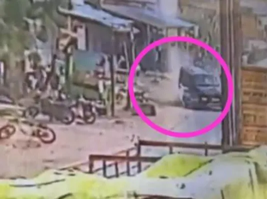 Scorpio Collision: ग्रेटर नोएडा के जेवर में पुरानी रंजिश के चलते बाइक को स्कॉर्पियो से मारी टक्कर, दो आरोपी गिरफ्तार Scorpio Collision: ग्रेटर नोएडा के जेवर में पुरानी रंजिश के चलते बाइक को स्कॉर्पियो से मारी टक्कर, दो आरोपी गिरफ्तार