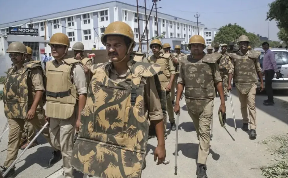 Section 163 Noida: नोएडा में 20 अक्टूबर तक धारा 163 लागू, दिल्ली बॉर्डर पर सुरक्षा बढ़ी Section 163 Noida: नोएडा में 20 अक्टूबर तक धारा 163 लागू, दिल्ली बॉर्डर पर सुरक्षा बढ़ी