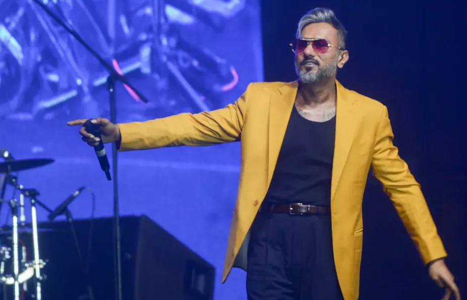 Honey Singh Controversy: अश्लील टिप्पणी मामले में महाराष्ट्र साइबर सेल के सामने पेश हुए यो यो हनी सिंह, दो घंटे तक चली पूछताछ Yo Yo Honey Singh, Honey Singh Controversy, Maharashtra Cyber Cell, Delhi Concert Case, Honey Singh Investigation