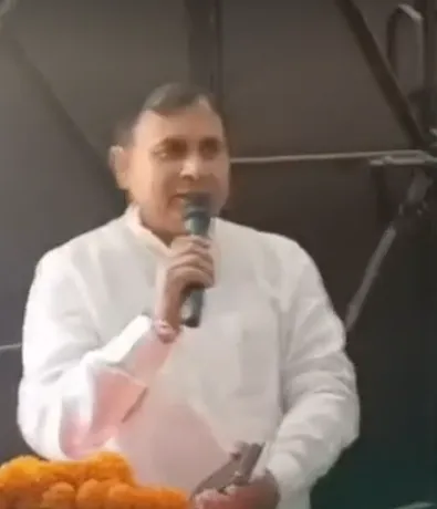 UP MLC Election: ग्रेटर नोएडा में भाजपा का जनसंपर्क अभियान, दिनेश गोयल ने शिक्षकों से मांगे वोट UP MLC Election: ग्रेटर नोएडा में भाजपा का जनसंपर्क अभियान, दिनेश गोयल ने शिक्षकों से मांगे वोट