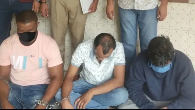 MDMA Drug Smuggling: फरीदाबाद में नशा तस्करी गिरोह का भंडाफोड़, दक्षिण अफ्रीकी नागरिक समेत तीन गिरफ्तार MDMA Drug Smuggling, Faridabad Crime News, Drug Trafficking, South African National Arrested, Haryana Police