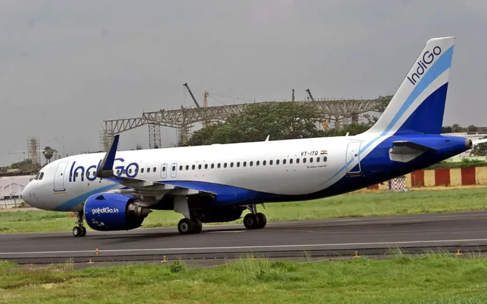 IndiGo Flight: दिल्ली एयरपोर्ट पर विमान की हार्ड लैंडिंग, तकनीकी जांच के लिए रोका गया प्लेन; इंदौर जाने वाले यात्री परेशान IndiGo Flight, Hard Landing, Delhi Airport, Vadodara Flight, Indore Passengers