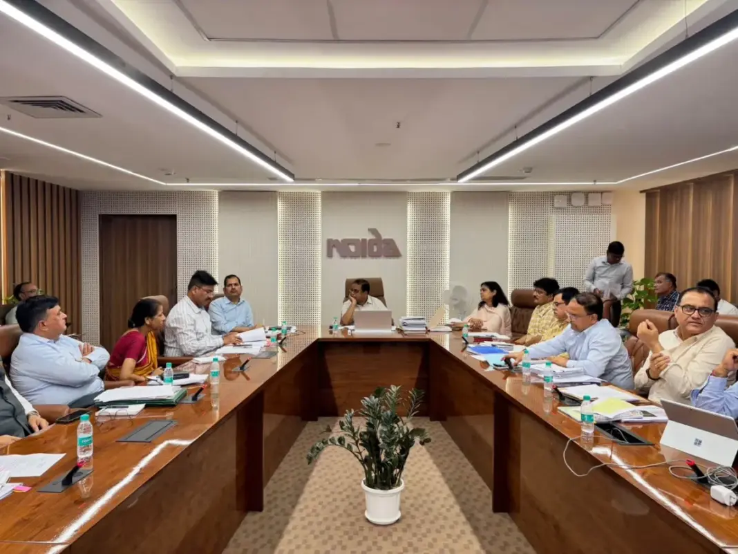 Noida Authority: एक करोड़ से अधिक के बकाएदारों से 1 नवंबर तक होगी वसूली, अवैध निर्माण सील करने के निर्देश Noida Authority: एक करोड़ से अधिक के बकाएदारों से 1 नवंबर तक होगी वसूली, अवैध निर्माण सील करने के निर्देश