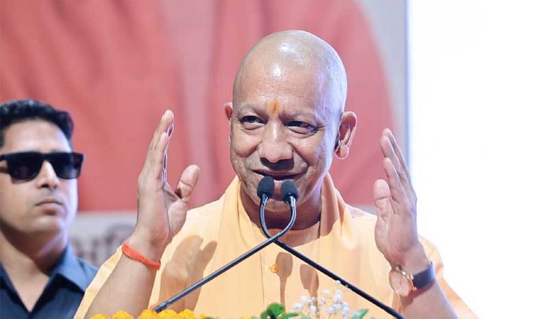 Lucknow : योगी सरकार मरीजों की सुरक्षा को लेकर अलर्ट, बेकार एंबुलेंस को लेकर की कार्रवाई Lucknow : योगी सरकार मरीजों की सुरक्षा को लेकर अलर्ट, बेकार एंबुलेंस को लेकर की कार्रवाई